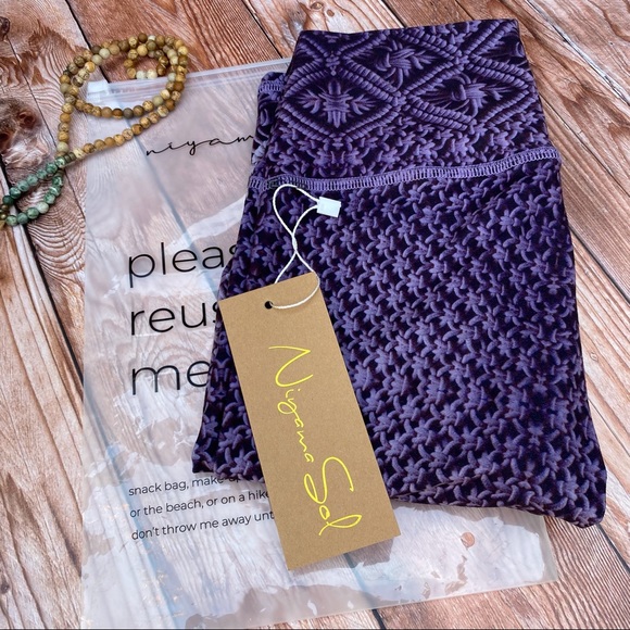 ✨NIYAMA SOL MACRAME AMETHYST HI WAIST LEGGING - Picture 2 of 10